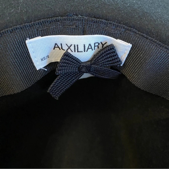 Aritzia Auxiliary Black 100% Wool Felt Hat XS/S